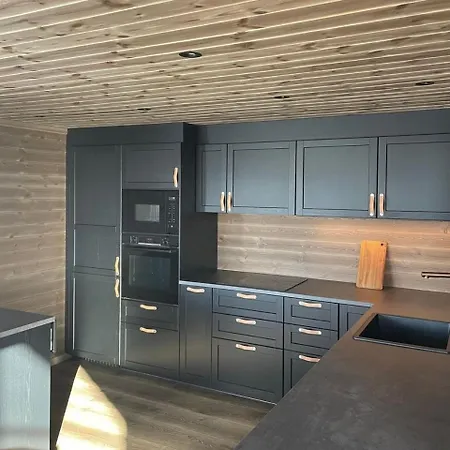 Luxurious Family By The Trails Svingvoll