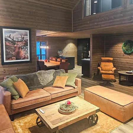 Feriehus Luxurious Family By The Trails