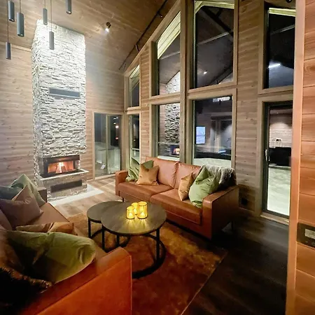Luxurious Family By The Trails Feriehus *