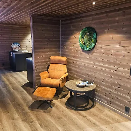Luxurious Family By The Trails Svingvoll